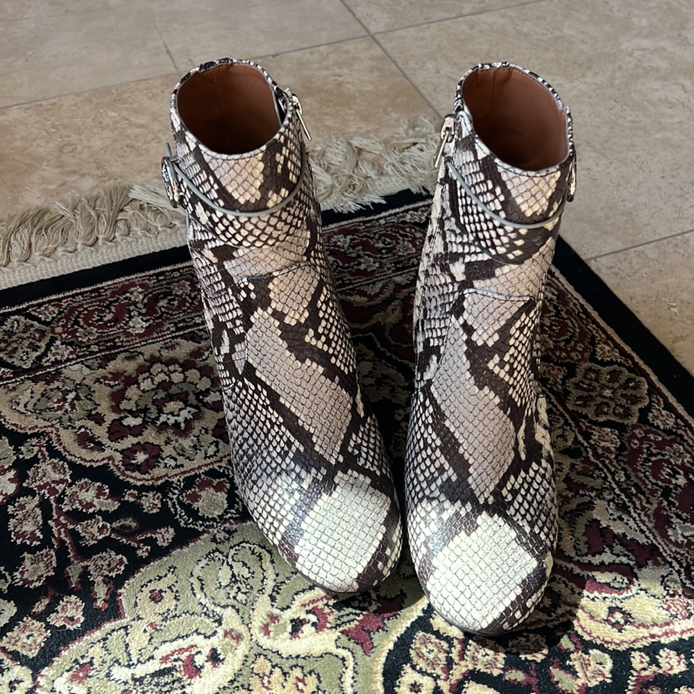 Amazing Coach python skin booties 👌🔥🔥🔥 - Picture 14 of 15